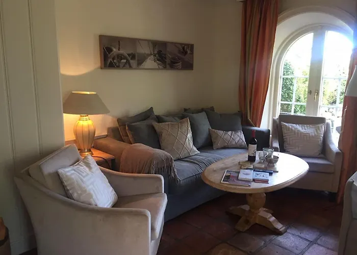 Gartensuite-west-kamin-sauna-pool-garten